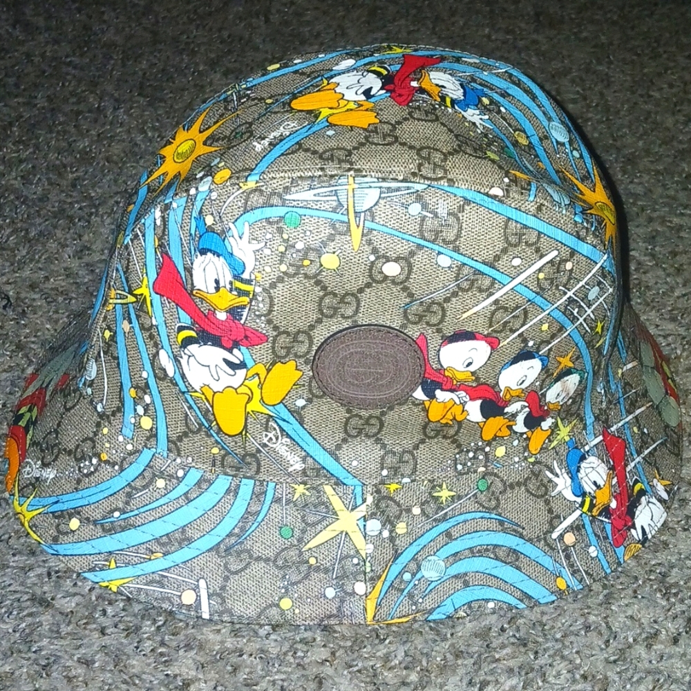 AUTHENTIC GUCCI X DONALD DUCK GG SIGNATURE MONOGRAM BUCKET HAT